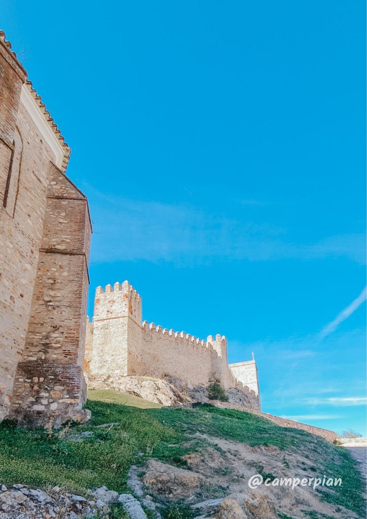 Castillo de Sanataolalla del Cala.